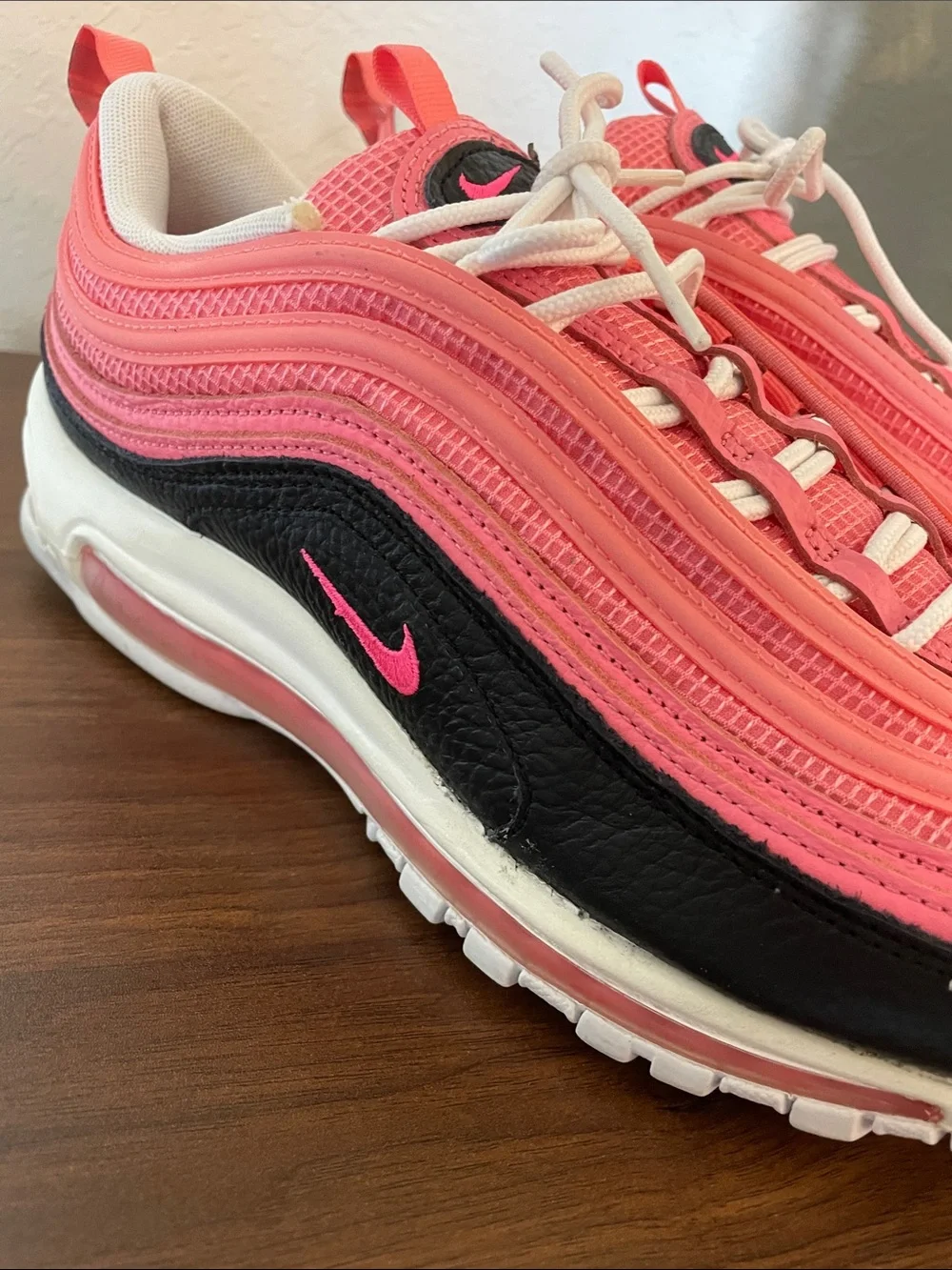 Nike Men 's Air Max 97 Pink and Black Athletic Shoes Air